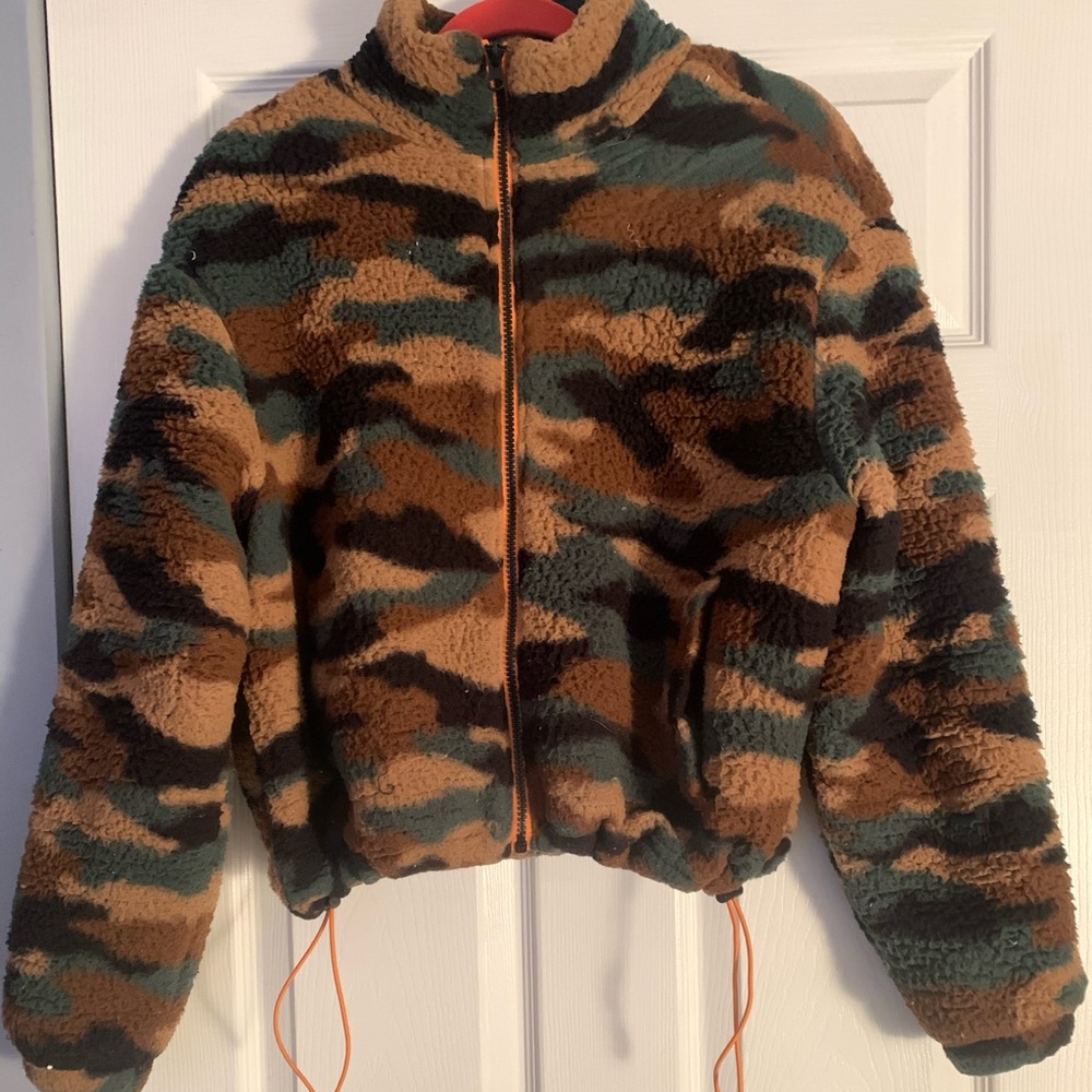Cozy army bomber ✨